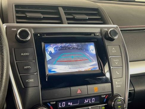 Used 2015 Toyota Camry XSE FWD image 11