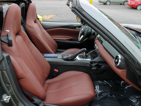 Used 2019 MAZDA MX-5 Miata RF Grand Touring image 20