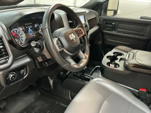 Used 2024 RAM 2500 Tradesman w/ Chrome Appearance Group AWD/4WD image 15