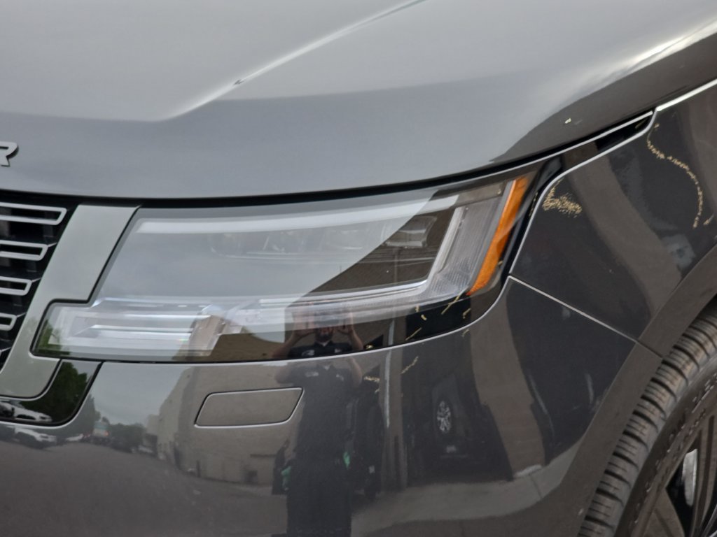 New 2027 Land Rover Range Rover Long Wheelbase SE AWD/4WD image 21