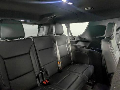 Used 2024 GMC Yukon XL Denali RWD image 23