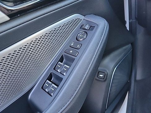 Used 2023 Acura MDX SH-AWD image 38