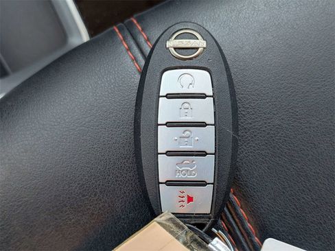 Used 2025 Nissan Altima 2.5 SR image 32