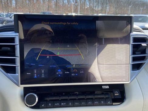 Used 2023 Toyota Sequoia Capstone AWD/4WD image 20