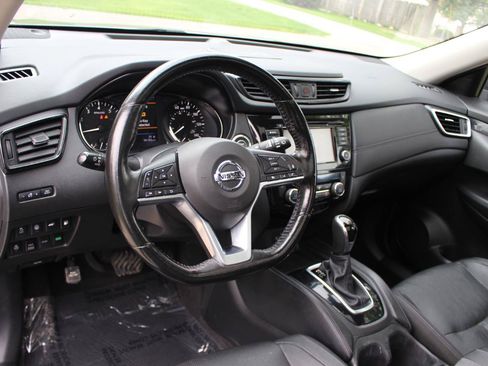 Used 2018 Nissan Rogue SL w/ Premium Package AWD/4WD image 16