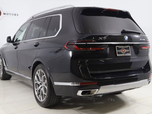Used 2023 BMW X7 xDrive40i w/ Premium Package image 4
