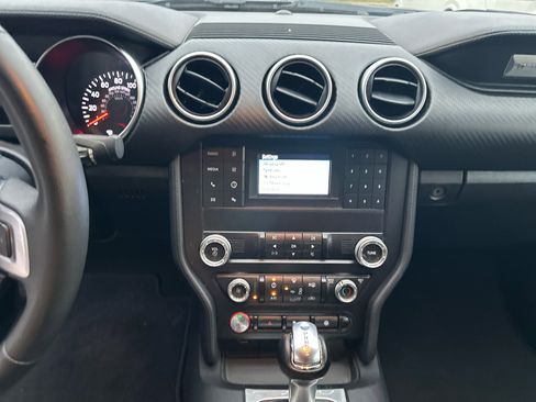 Used 2019 Ford Mustang Coupe image 14