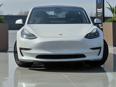 Used 2021 Tesla Model 3 Standard Range image 5