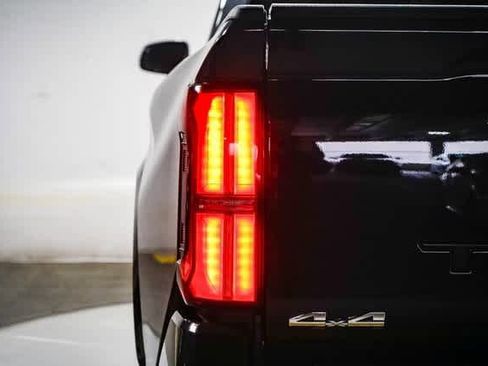 Certified 2025 Toyota Tacoma SR5 image 9