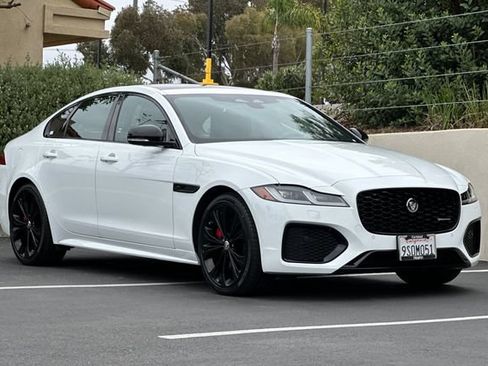 Certified 2024 Jaguar XF R-Dynamic SE AWD/4WD image 7