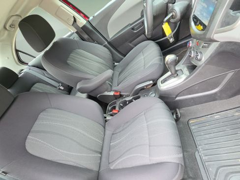Used 2015 Chevrolet Sonic LT FWD image 13