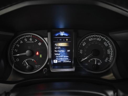 Used 2023 Toyota Tacoma TRD Off-Road AWD/4WD image 23