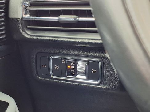 Used 2022 Lincoln Corsair AWD w/ Premium Package image 21