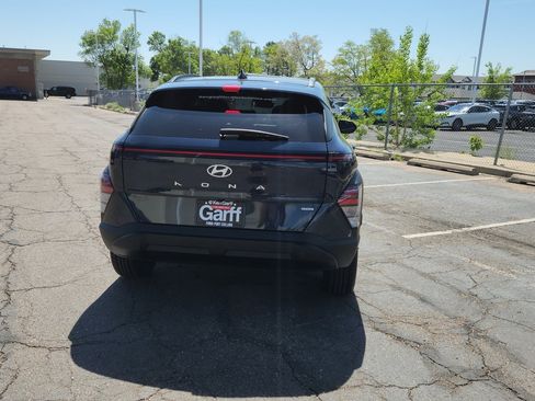 Used 2025 Hyundai Kona SEL AWD/4WD image 11