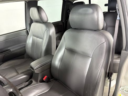 Used 2006 Chevrolet Colorado LT w/ LT Preferred Equipment Group AWD/4WD image 11