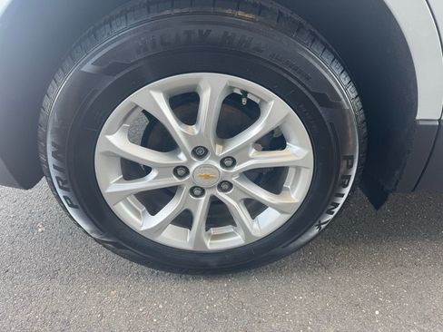 Used 2020 Chevrolet Equinox LT AWD/4WD image 11