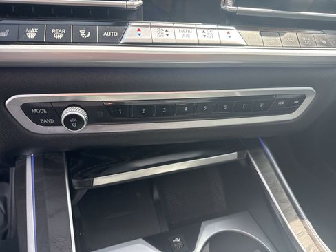 Used 2021 BMW X7 xDrive40i w/ Premium Package AWD/4WD image 35