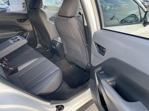 Used 2025 Subaru Crosstrek 2.0i Premium image 19