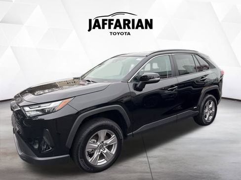 Certified 2025 Toyota RAV4 LE image 9