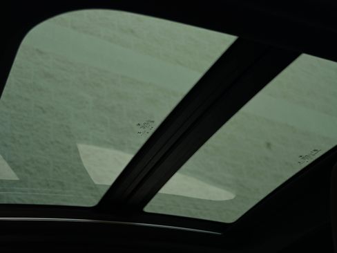 Used 2025 BMW M235i xDrive w/ Premium Package image 24