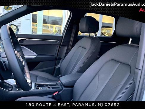 Used 2024 Audi Q3 2.0T Premium Plus image 23