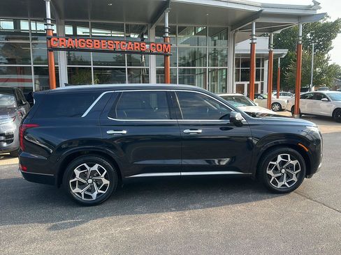 Used 2022 Hyundai Palisade Calligraphy w/ Cargo Package FWD image 2
