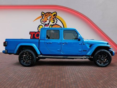 Used 2022 Jeep Gladiator Overland AWD/4WD image 4