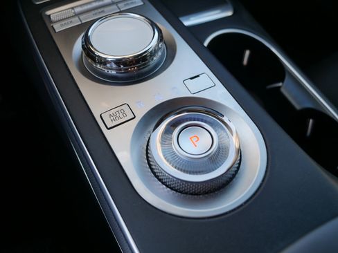 Used 2023 Genesis GV70 2.5T w/ Sport Prestige Package image 24