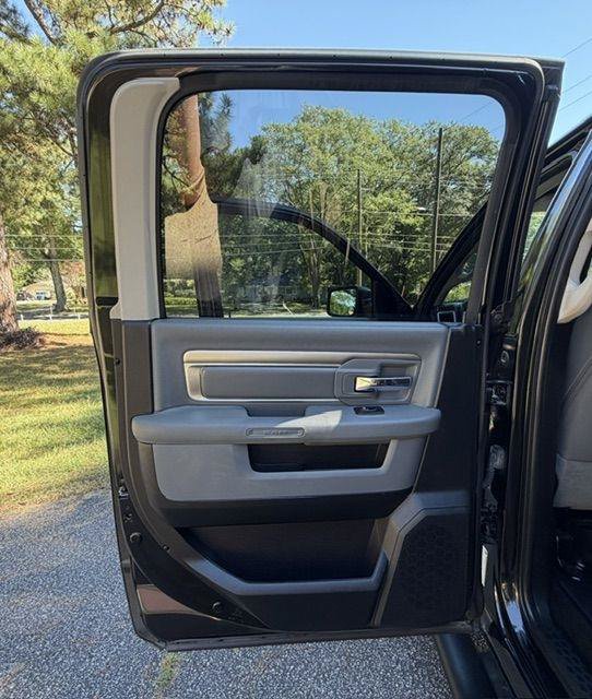 Used 2016 RAM 1500 Outdoorsman AWD/4WD image 28