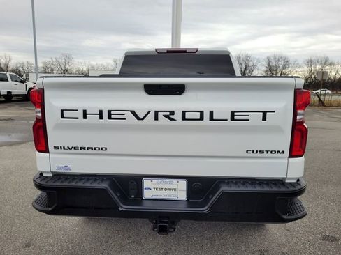 Used 2022 Chevrolet Silverado 1500 Custom Trail Boss w/ LPO, Dark Essentials Package image 9