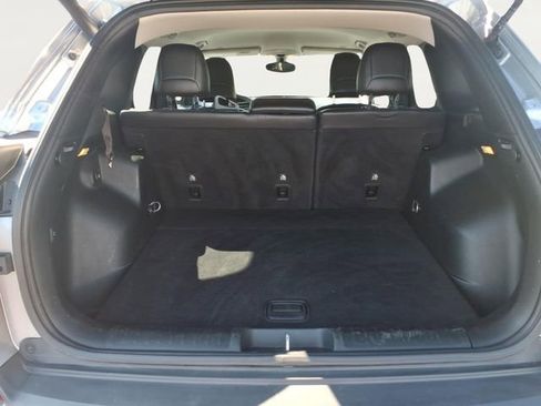 Used 2019 Jeep Cherokee Limited FWD image 21