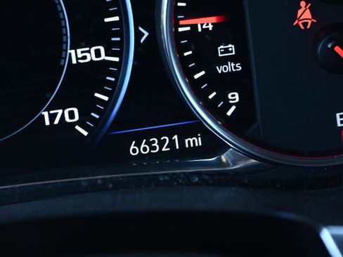 Used 2023 Chevrolet Traverse High Country w/ LPO, Floor Liner Package image 35