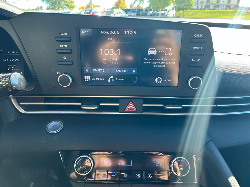 Used 2022 Hyundai Elantra SEL FWD image 14