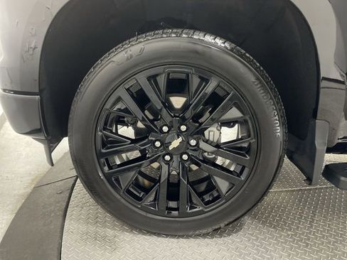 Used 2024 Chevrolet Silverado 1500 High Country w/ Technology Package image 10