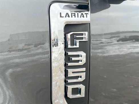 Used 2019 Ford F350 Lariat w/ Chrome Package image 13
