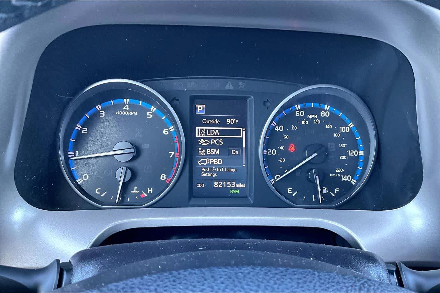 Used 2018 Toyota RAV4 XLE AWD/4WD image 25