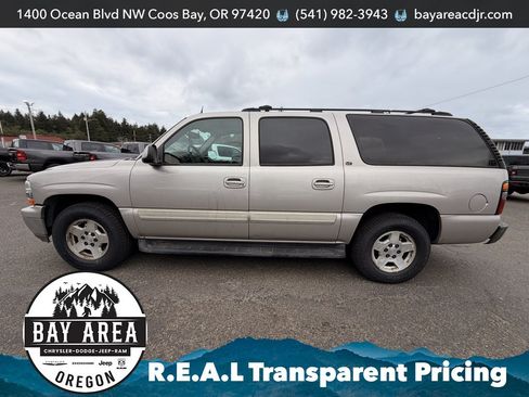 Used 2005 Chevrolet Suburban LT w/ Preferred Equipment Group RWD image 3