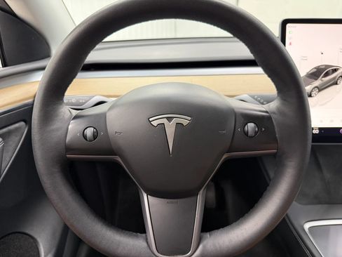 Used 2023 Tesla Model Y Long Range AWD/4WD image 22