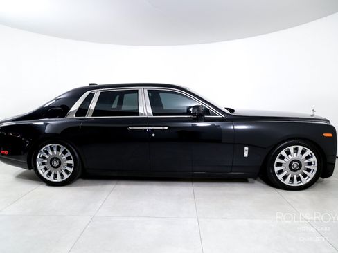 Used 2020 Rolls-Royce Phantom Sedan RWD image 10