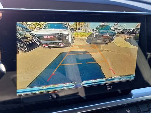 Used 2023 GMC Sierra 1500 Elevation image 15