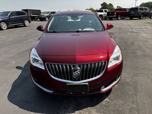 Used 2017 Buick Regal AWD image 9