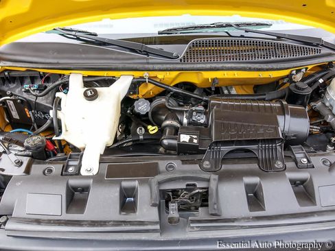 Used 2018 GMC Savana 3500 Extended w/ Driver Convenience Package image 20