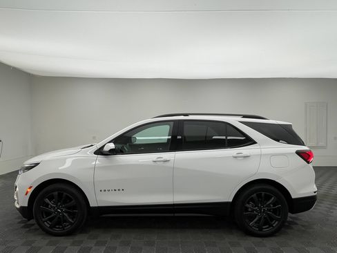 Used 2023 Chevrolet Equinox RS w/ LPO, Floor Liner Package FWD image 12
