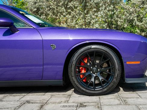 Used 2016 Dodge Challenger SRT Hellcat image 11
