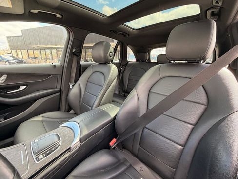 Used 2021 Mercedes-Benz GLC 300 4MATIC image 14