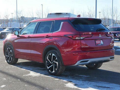 Used 2025 Mitsubishi Outlander SEL image 5