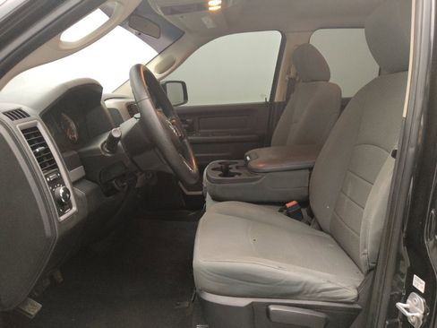 Used 2017 RAM 1500 Express w/ Black Ram 1500 Express Group image 17