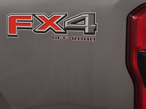 Used 2023 Ford F250 Platinum AWD/4WD image 38