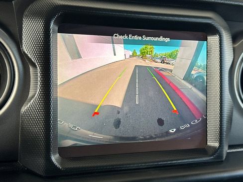 Used 2023 Jeep Wrangler Unlimited w/ Cold Weather Group image 27