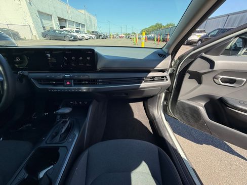 Used 2025 Kia K4 FWD image 34